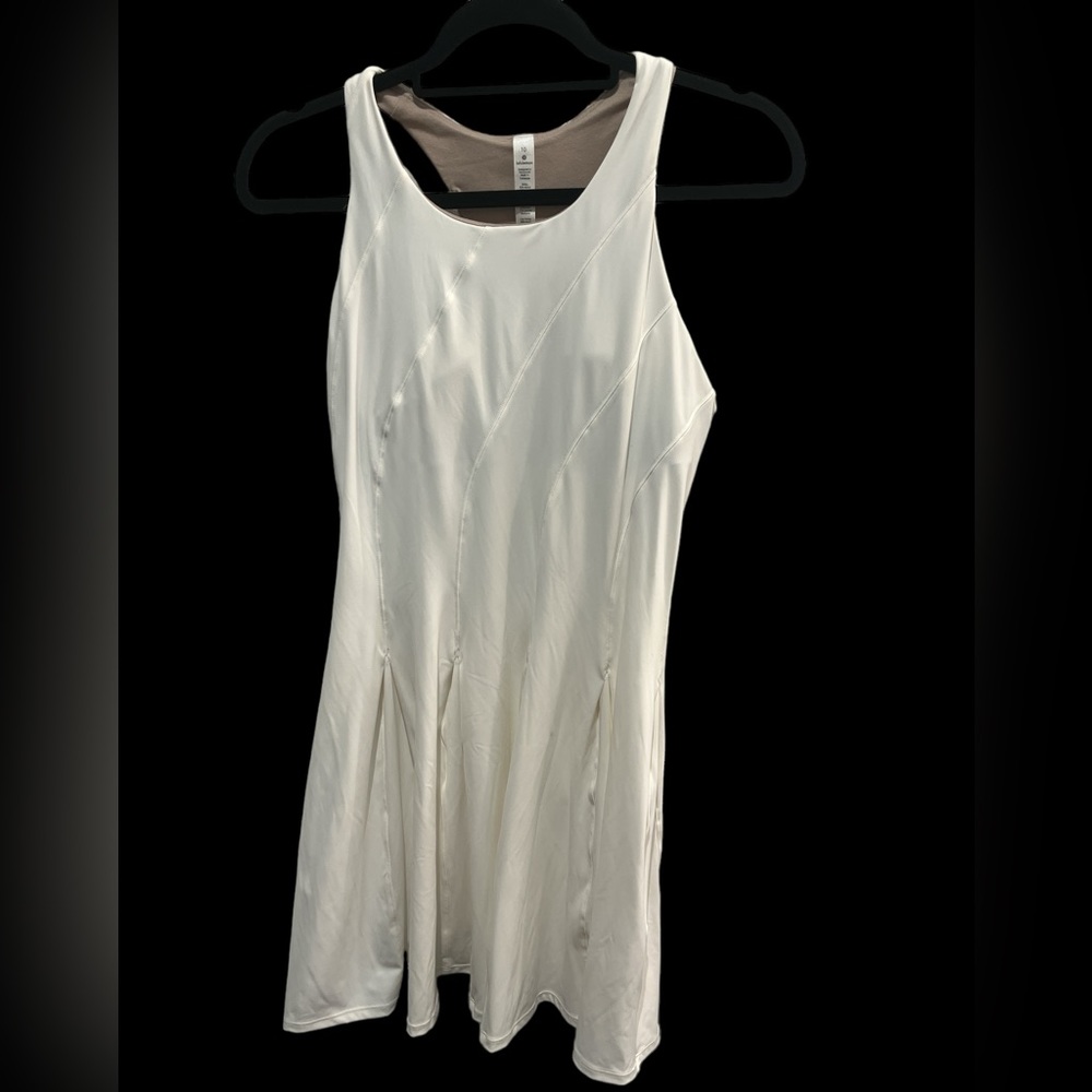 Lululemon women’s Court Crush tennis dress size 10